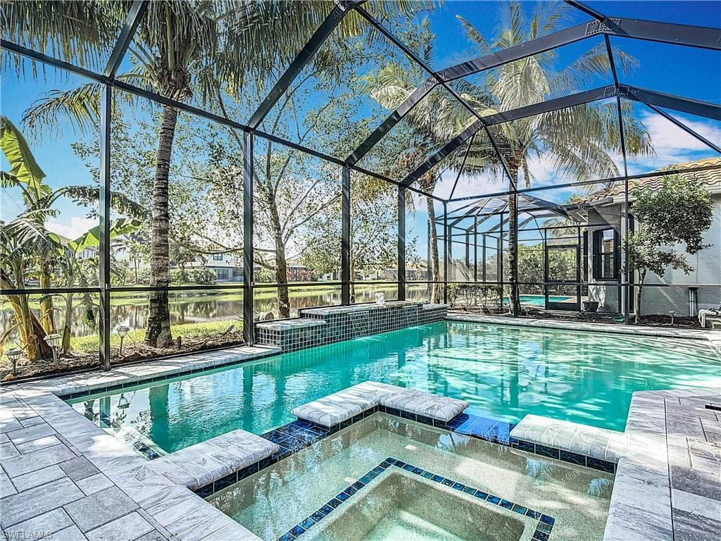 4310 Aurora St, Naples, FL 34119-45