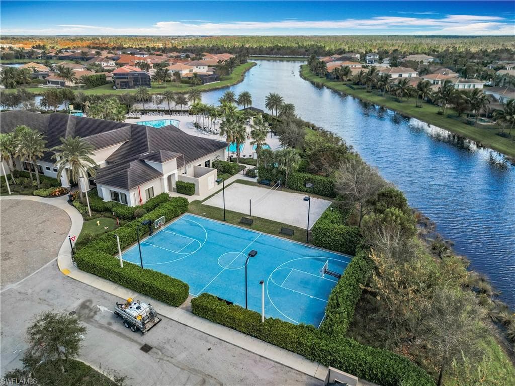 4310 Aurora St, Naples, FL 34119-46
