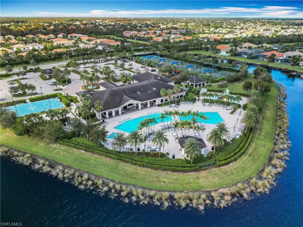 4310 Aurora St, Naples, FL 34119-51