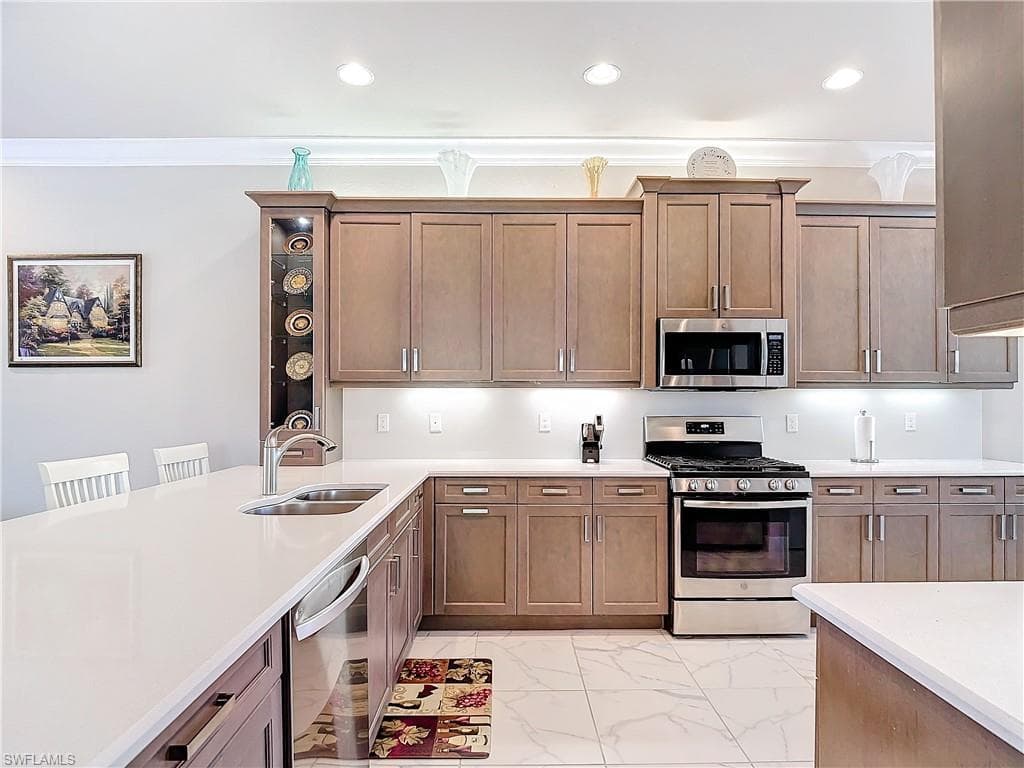4310 Aurora St, Naples, FL 34119-8
