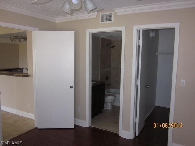 169 Santa Clara Dr 11, Naples, FL 34104-9