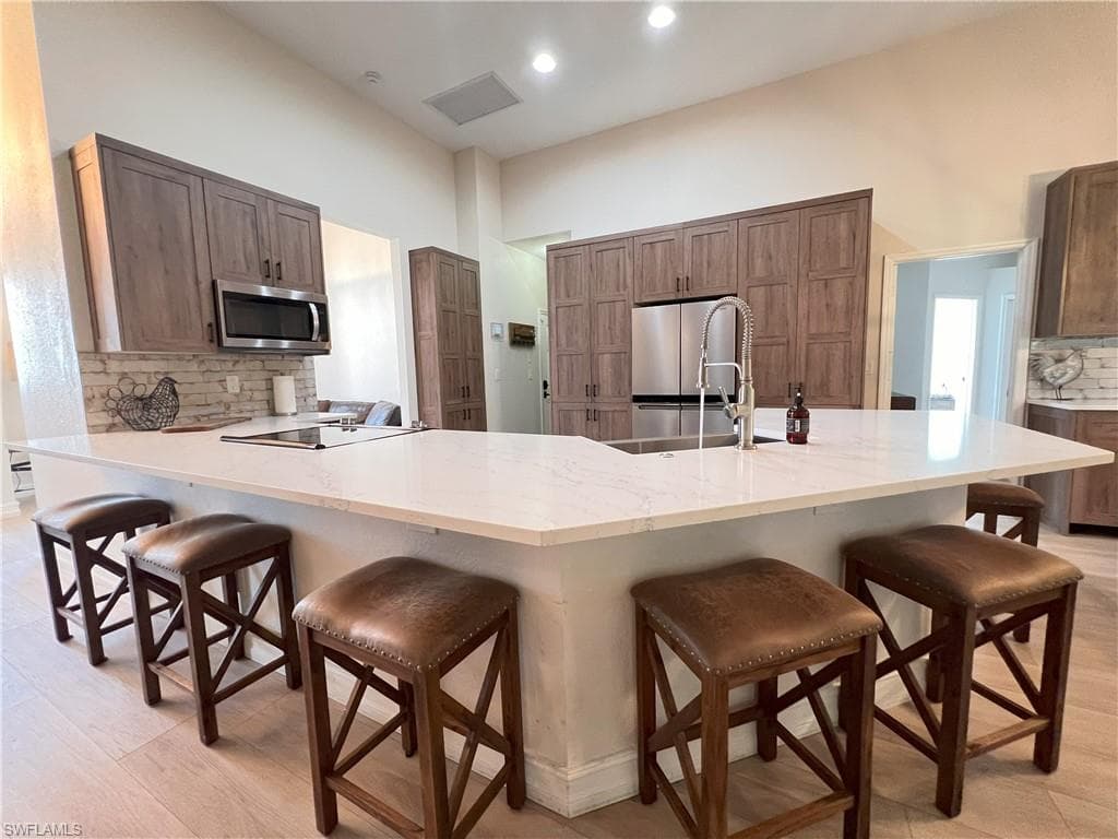 1480 Peach Pl, Naples, FL 34117-9