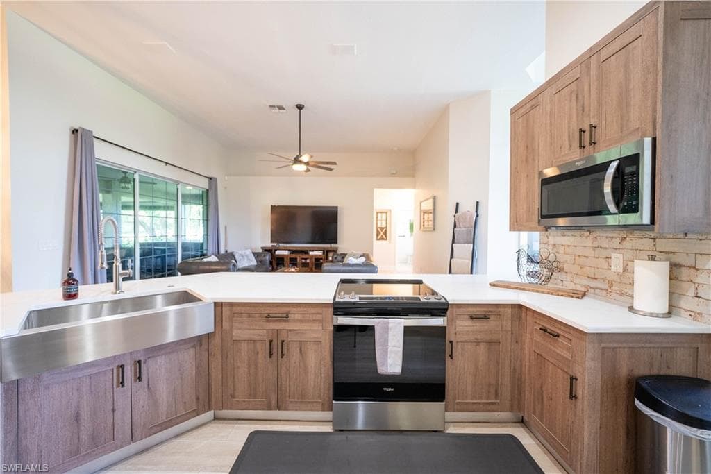 1480 Peach Pl, Naples, FL 34117-13