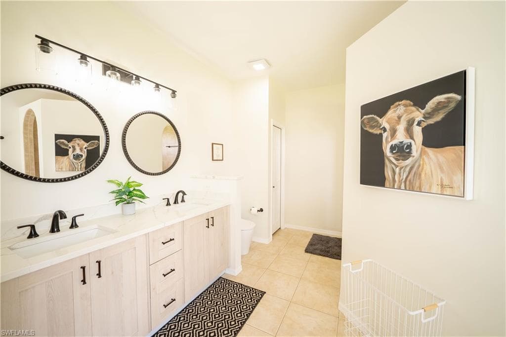 1480 Peach Pl, Naples, FL 34117-15
