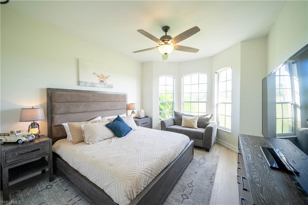 1480 Peach Pl, Naples, FL 34117-21