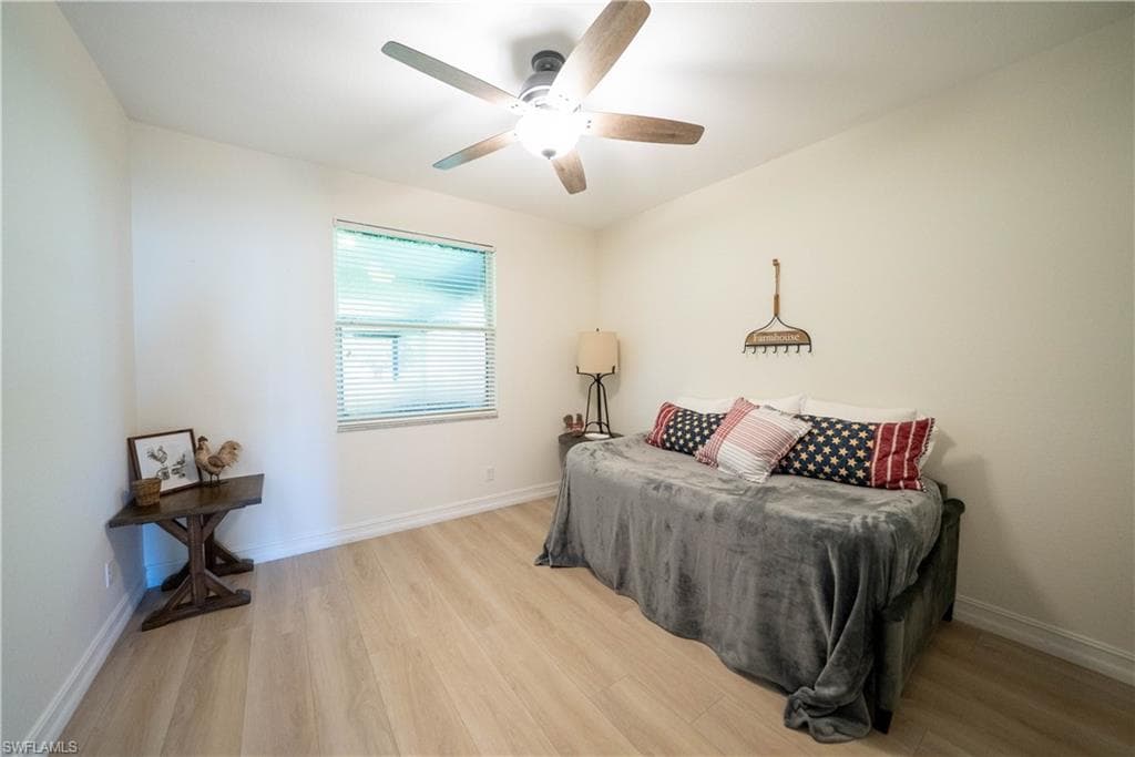 1480 Peach Pl, Naples, FL 34117-23