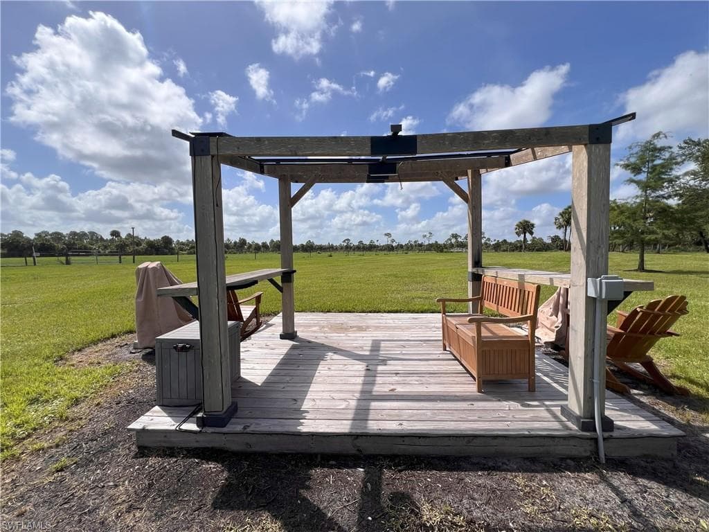 1480 Peach Pl, Naples, FL 34117-30