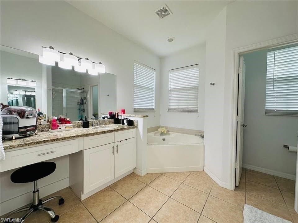 67 Burnt Pine Dr, Naples, FL 34119-13