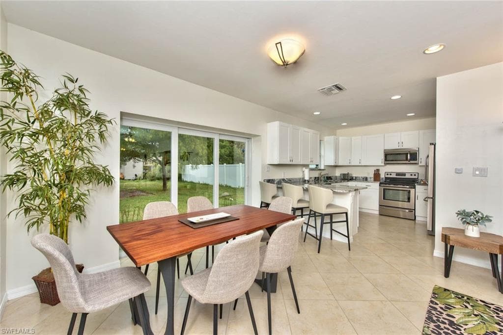 10091 Georgia St, Bonita Springs, FL 34135-17