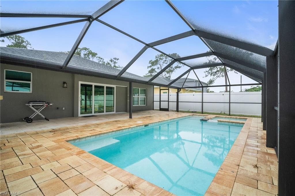 10091 Georgia St, Bonita Springs, FL 34135-7