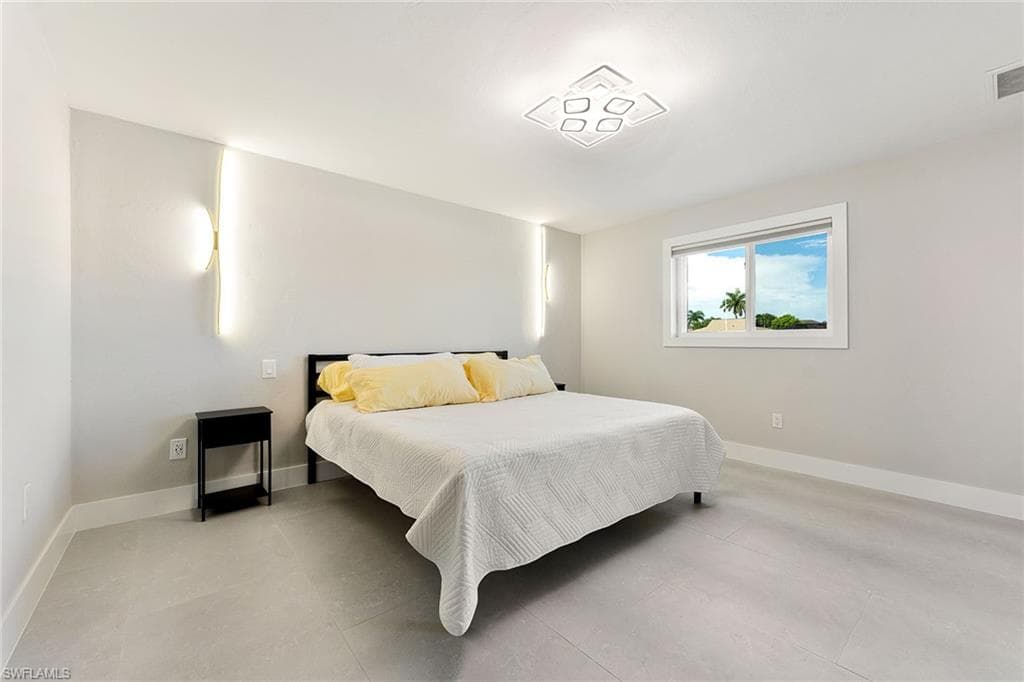 380 Rookery Ct, Marco Island, FL 34145-13