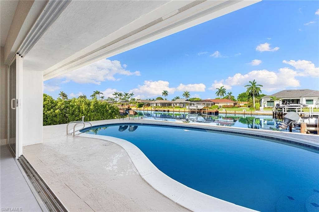 380 Rookery Ct, Marco Island, FL 34145-24