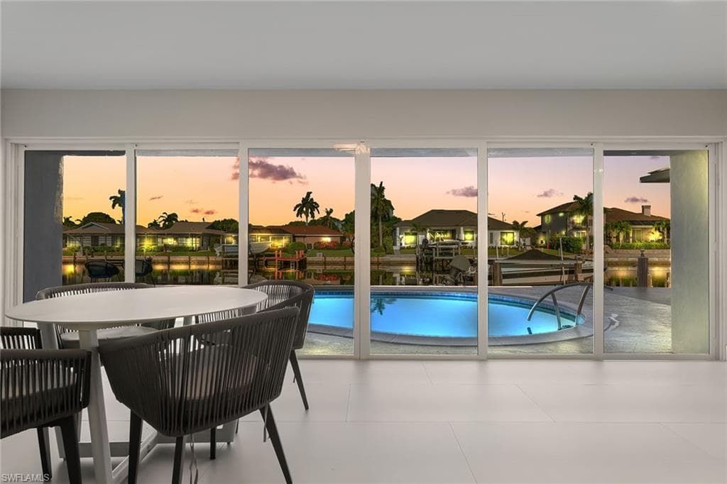 380 Rookery Ct, Marco Island, FL 34145-2