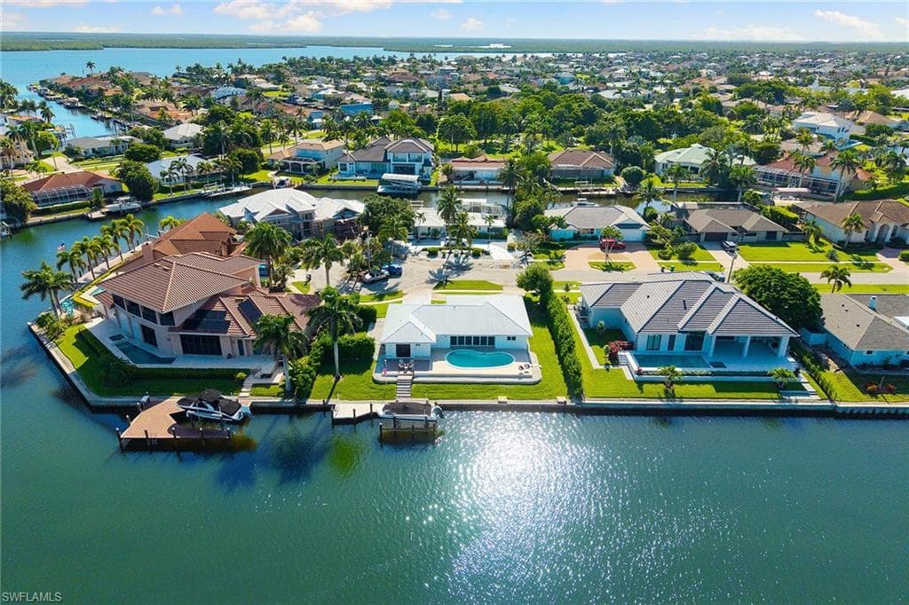 380 Rookery Ct, Marco Island, FL 34145-32