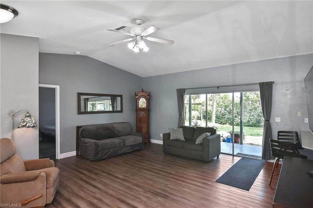 125 27th Ter, Cape Coral, FL 33904-19