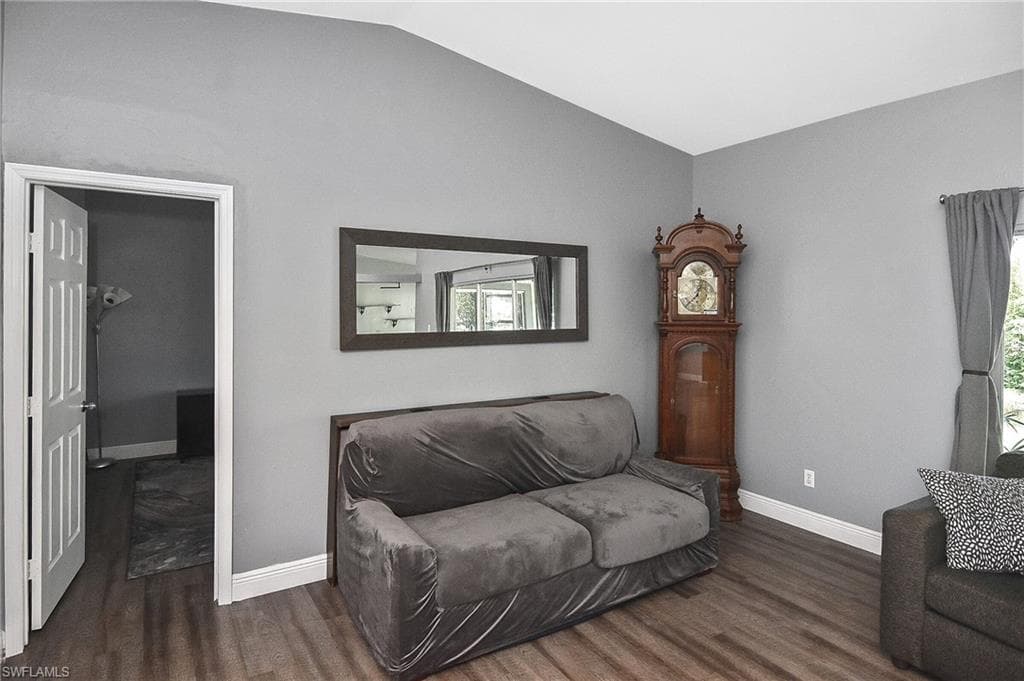 125 27th Ter, Cape Coral, FL 33904-21
