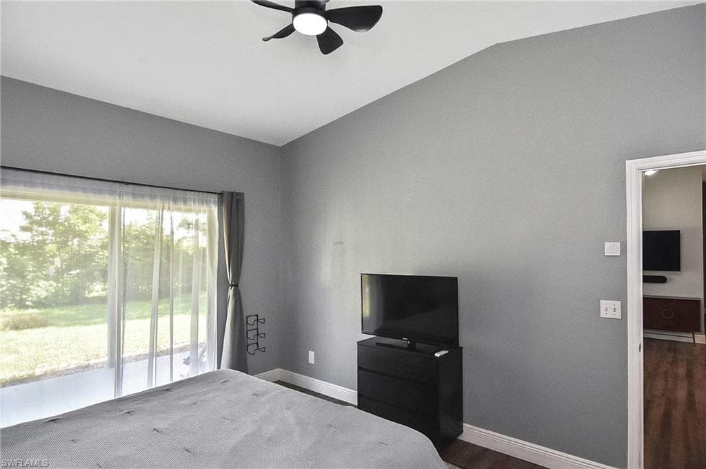 125 27th Ter, Cape Coral, FL 33904-28