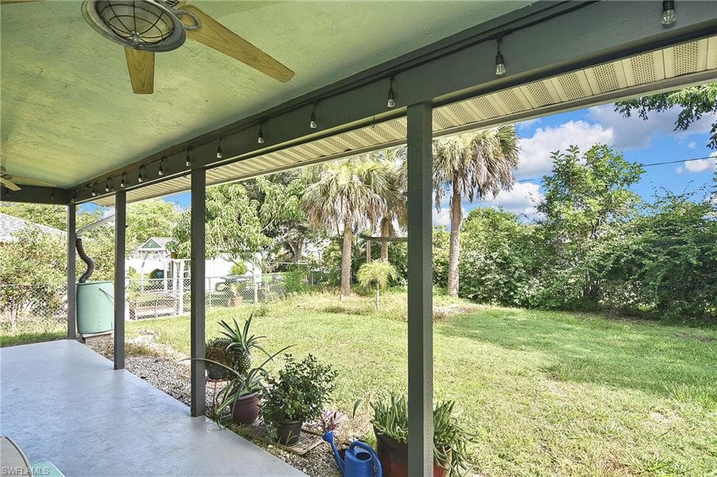 125 27th Ter, Cape Coral, FL 33904-37