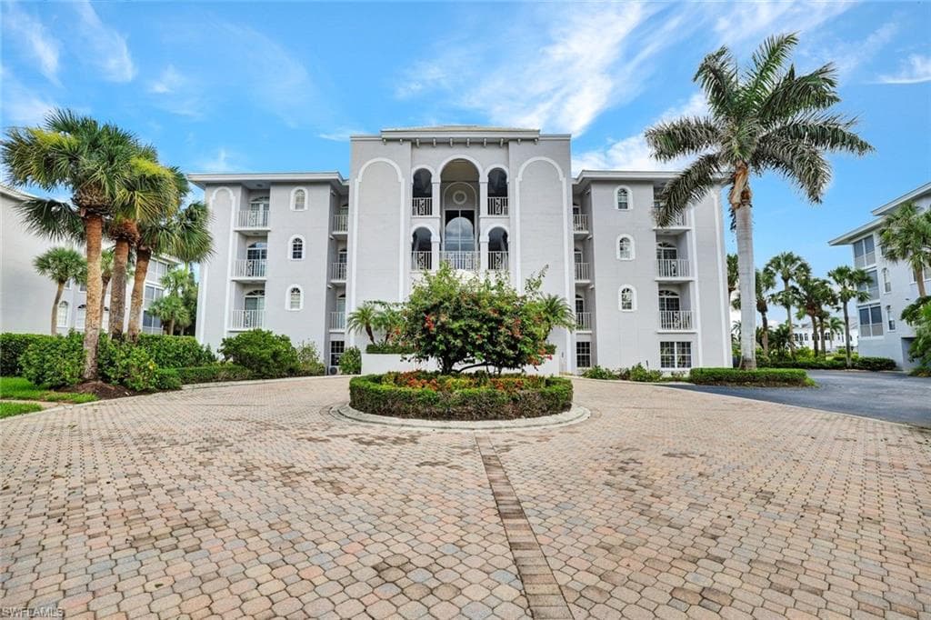 591 Audubon Blvd B202, Naples, FL 34110-3