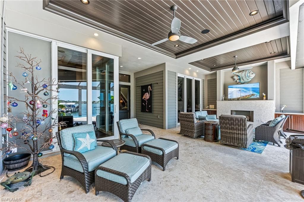 1611 Collingswood Ct, Marco Island, FL 34145-9