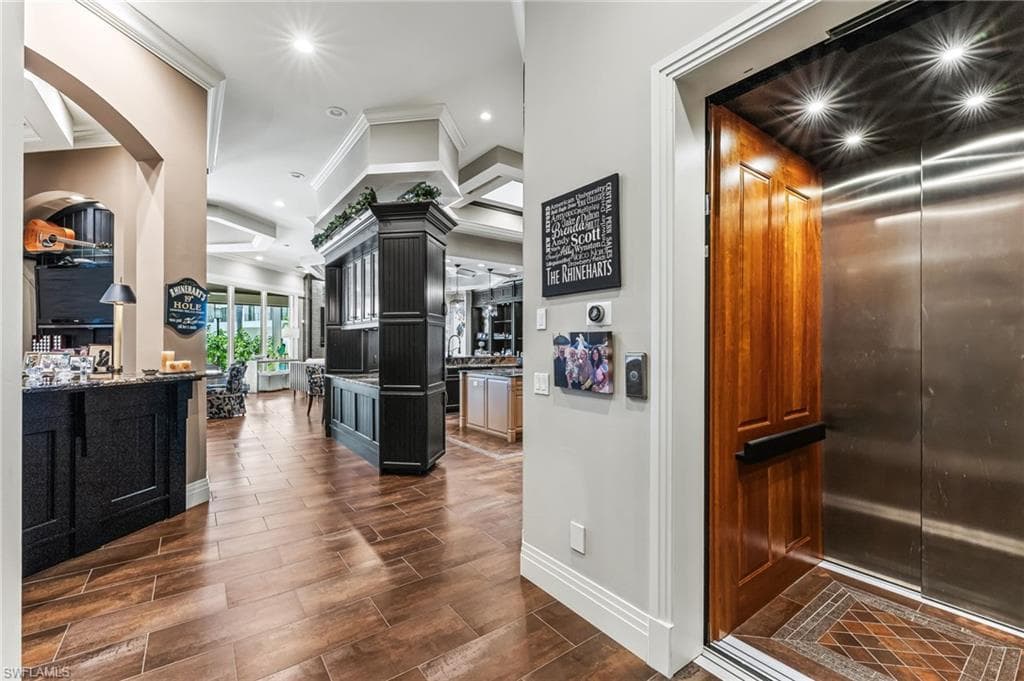 1611 Collingswood Ct, Marco Island, FL 34145-16