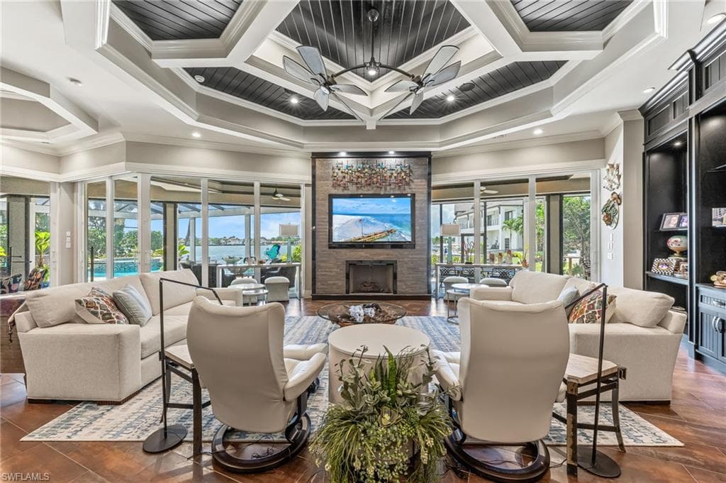 1611 Collingswood Ct, Marco Island, FL 34145-19