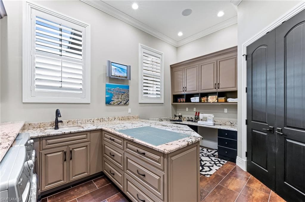 1611 Collingswood Ct, Marco Island, FL 34145-28