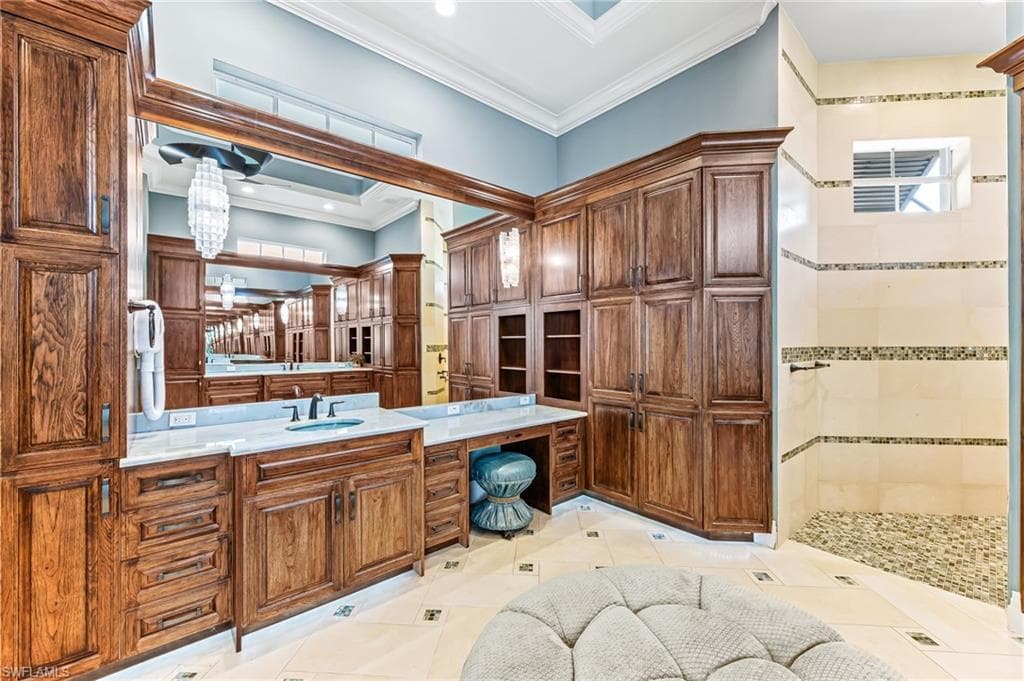 1611 Collingswood Ct, Marco Island, FL 34145-33