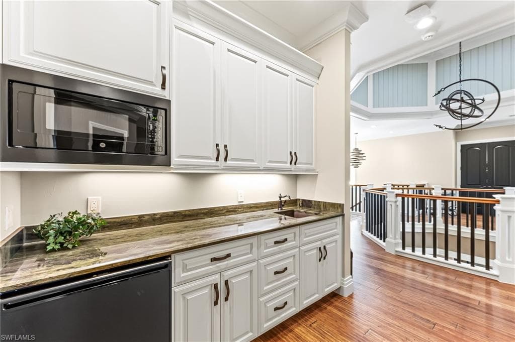 1611 Collingswood Ct, Marco Island, FL 34145-40