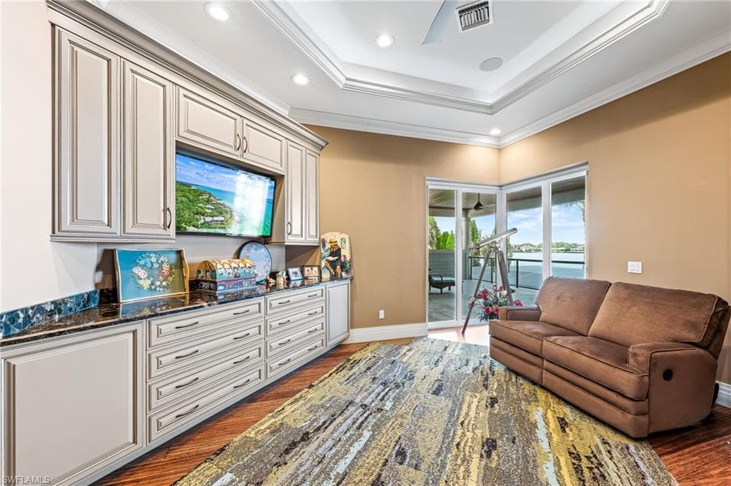 1611 Collingswood Ct, Marco Island, FL 34145-46