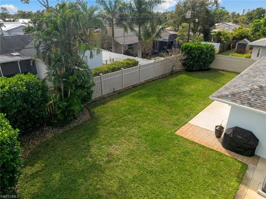 1252 Pompei Ln, Naples, FL 34103-9