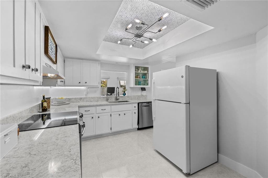 1252 Pompei Ln, Naples, FL 34103-22