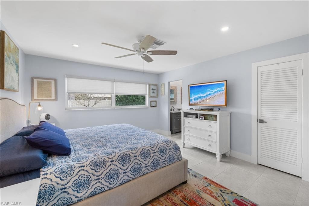 1252 Pompei Ln, Naples, FL 34103-26