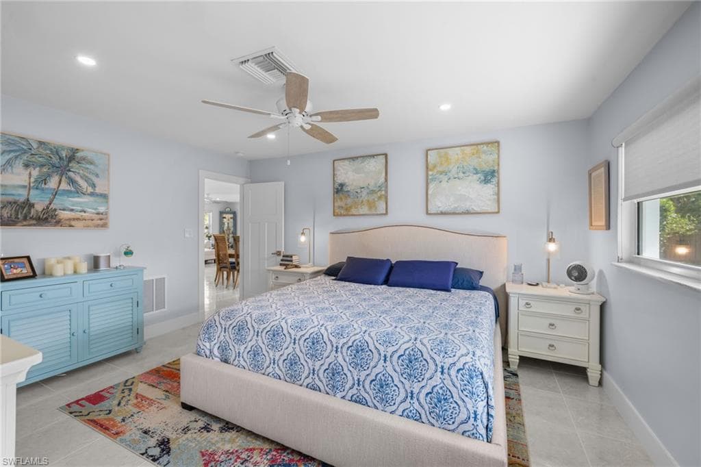 1252 Pompei Ln, Naples, FL 34103-27