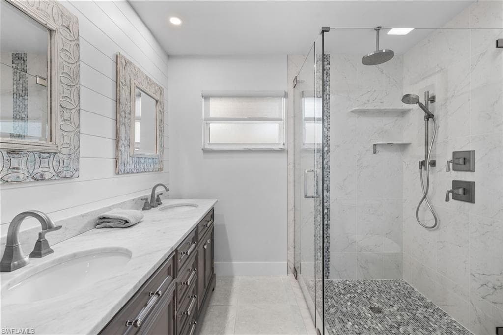 1252 Pompei Ln, Naples, FL 34103-29