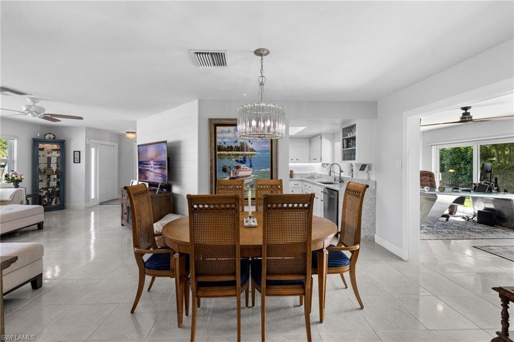 1252 Pompei Ln, Naples, FL 34103-3