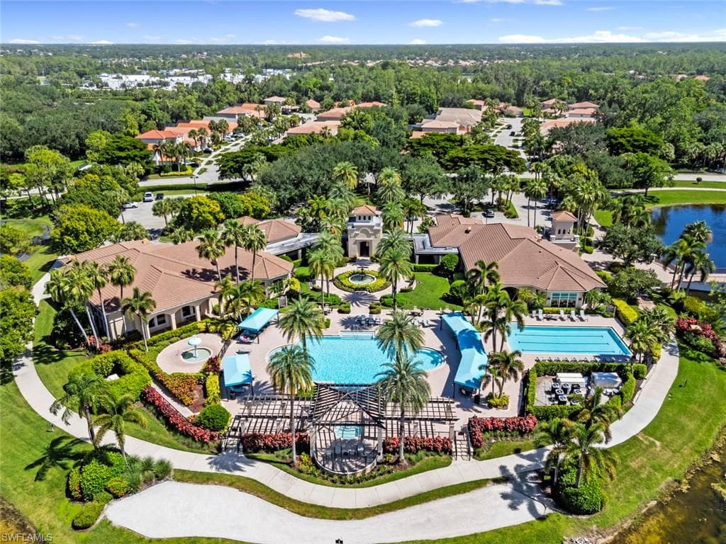 1289 Barrigona Ct, Naples, FL 34119-34