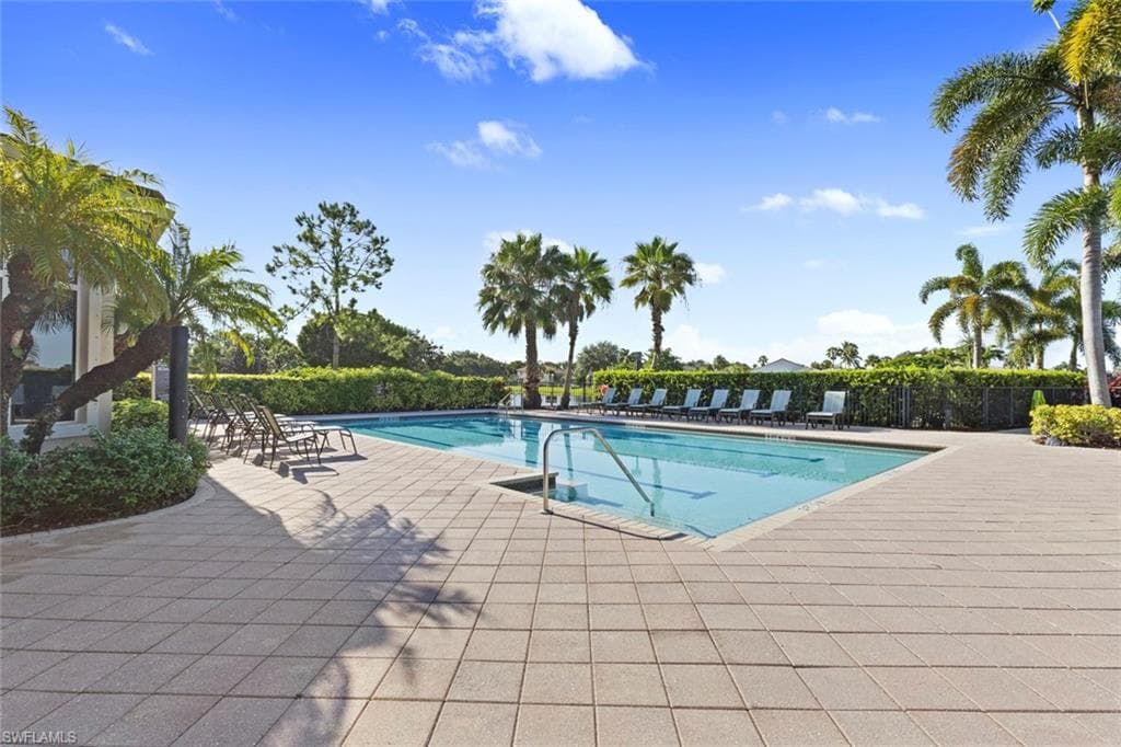 1289 Barrigona Ct, Naples, FL 34119-37