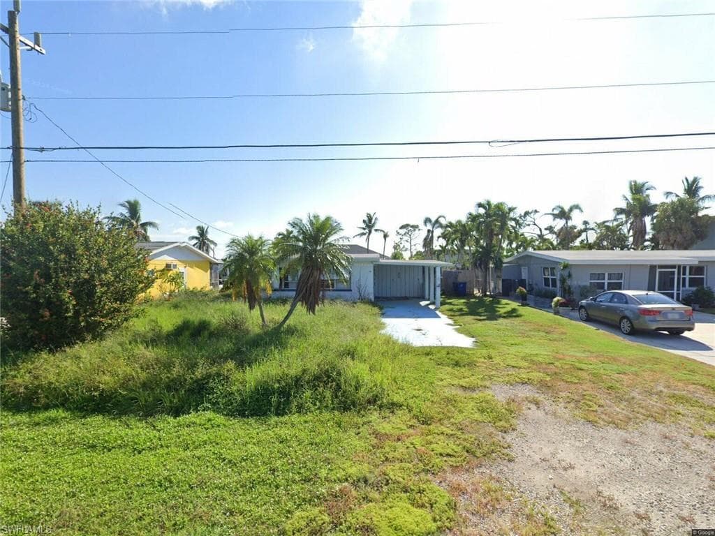 3314 York Rd, Other, FL 33956-1