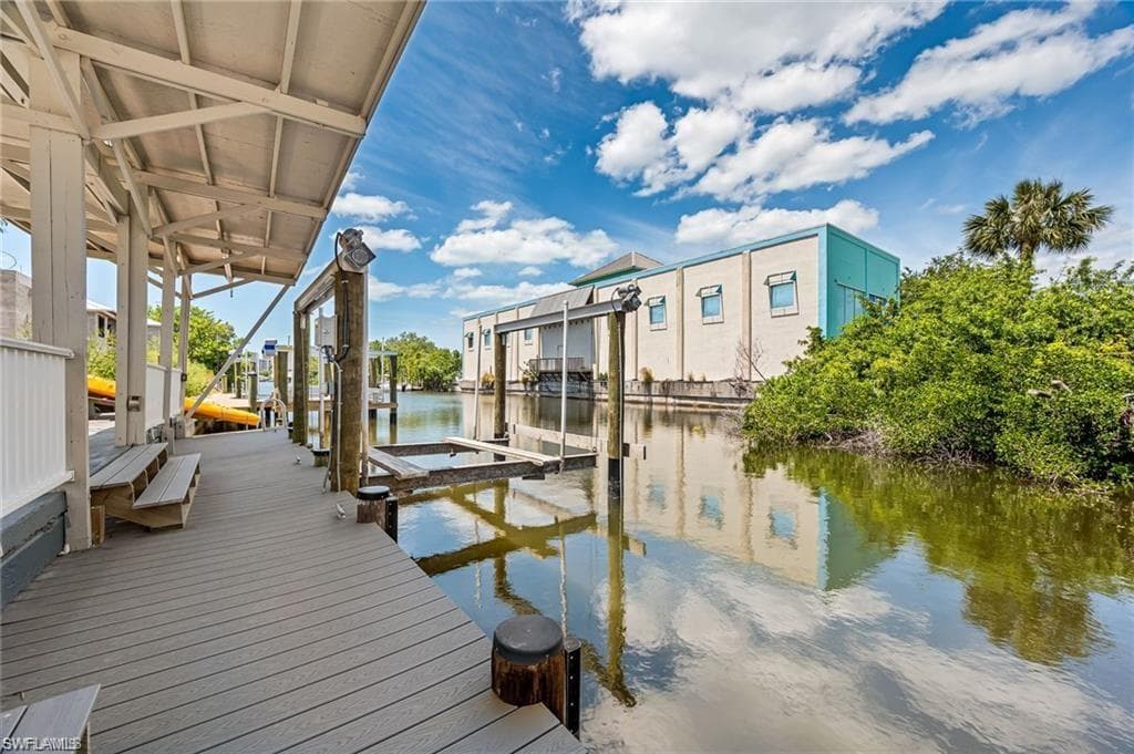 203 1st St, Bonita Springs, FL 34134-38