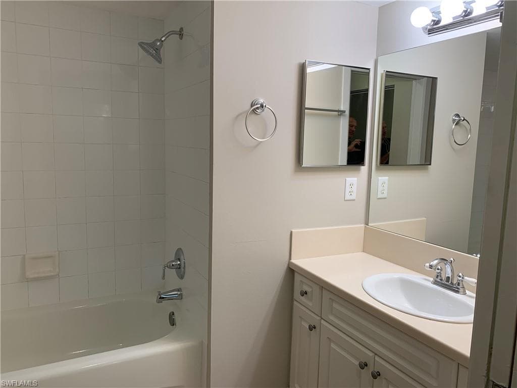 1250 Wildwood Lakes Blvd 101, Naples, FL 34104-13