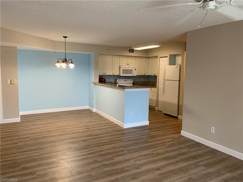 1250 Wildwood Lakes Blvd 101, Naples, FL 34104-16