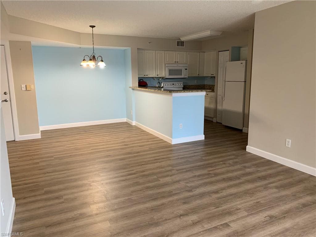 1250 Wildwood Lakes Blvd 101, Naples, FL 34104-18