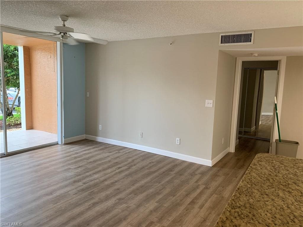 1250 Wildwood Lakes Blvd 101, Naples, FL 34104-8