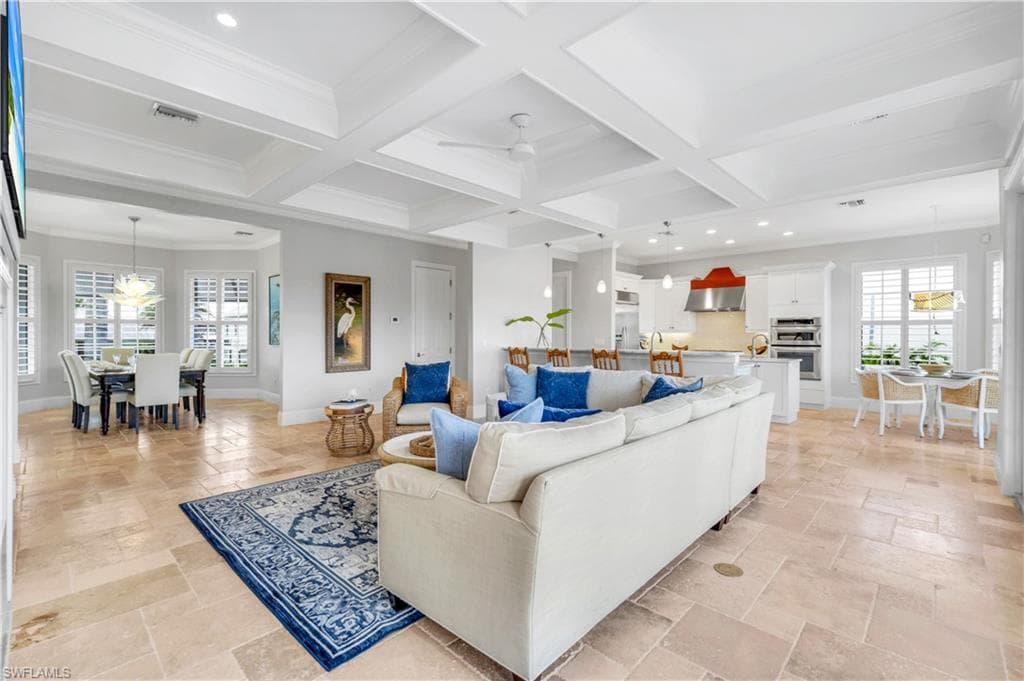 273 Egret Ave, Naples, FL 34108-9