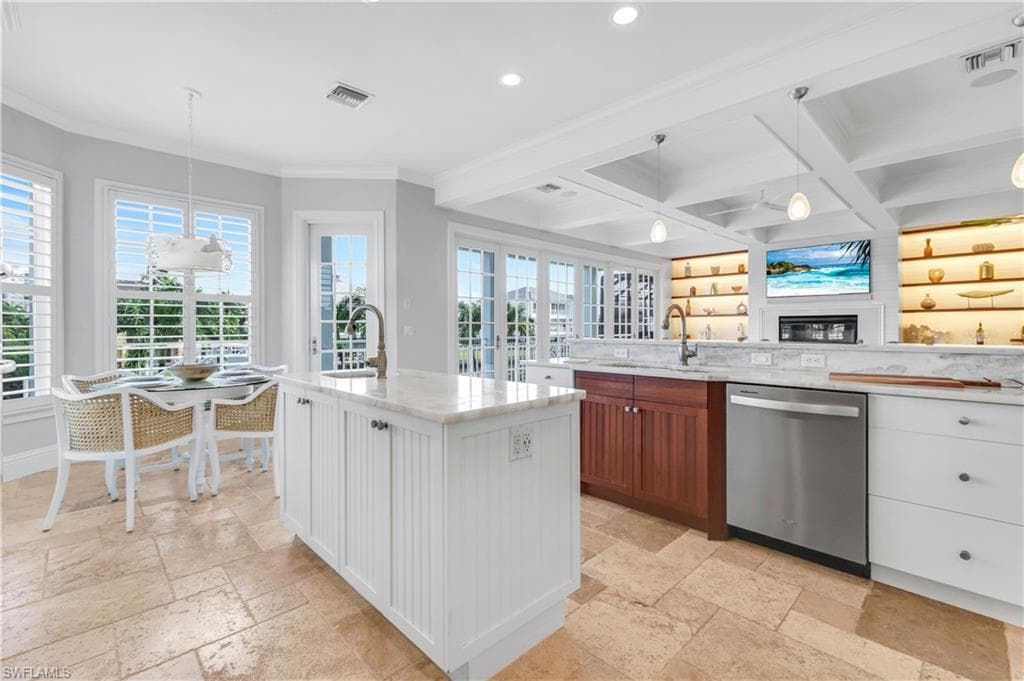 273 Egret Ave, Naples, FL 34108-16