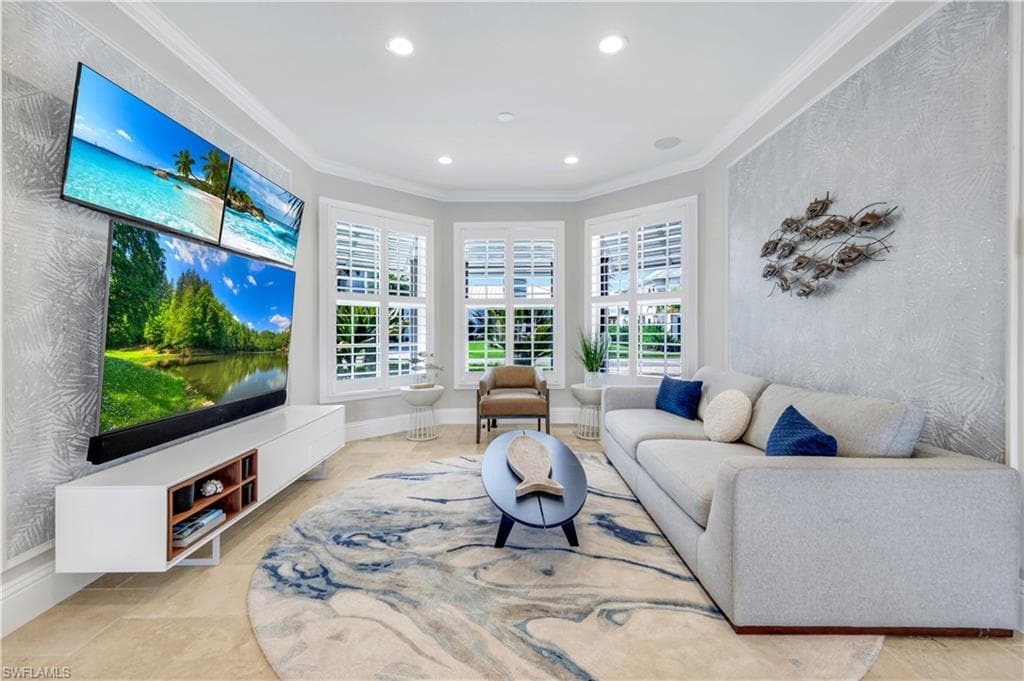 273 Egret Ave, Naples, FL 34108-34