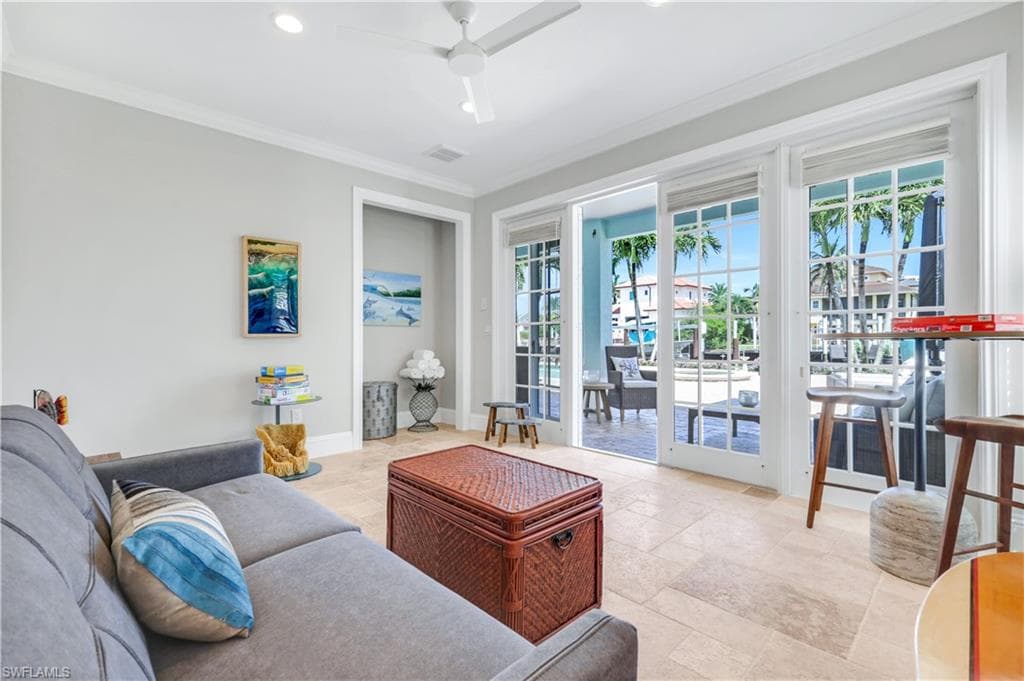 273 Egret Ave, Naples, FL 34108-37