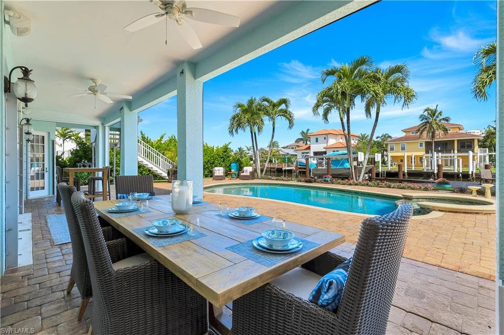 273 Egret Ave, Naples, FL 34108-38