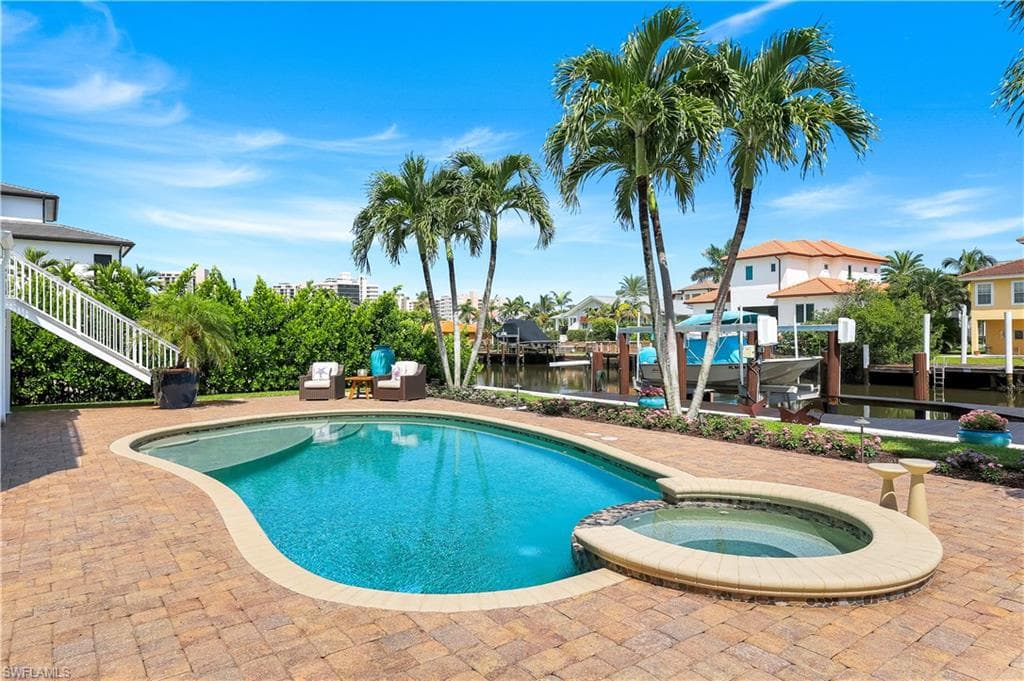 273 Egret Ave, Naples, FL 34108-42